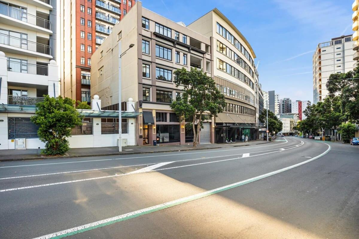 Spacious Character Apartment Оукланд Екстериор снимка