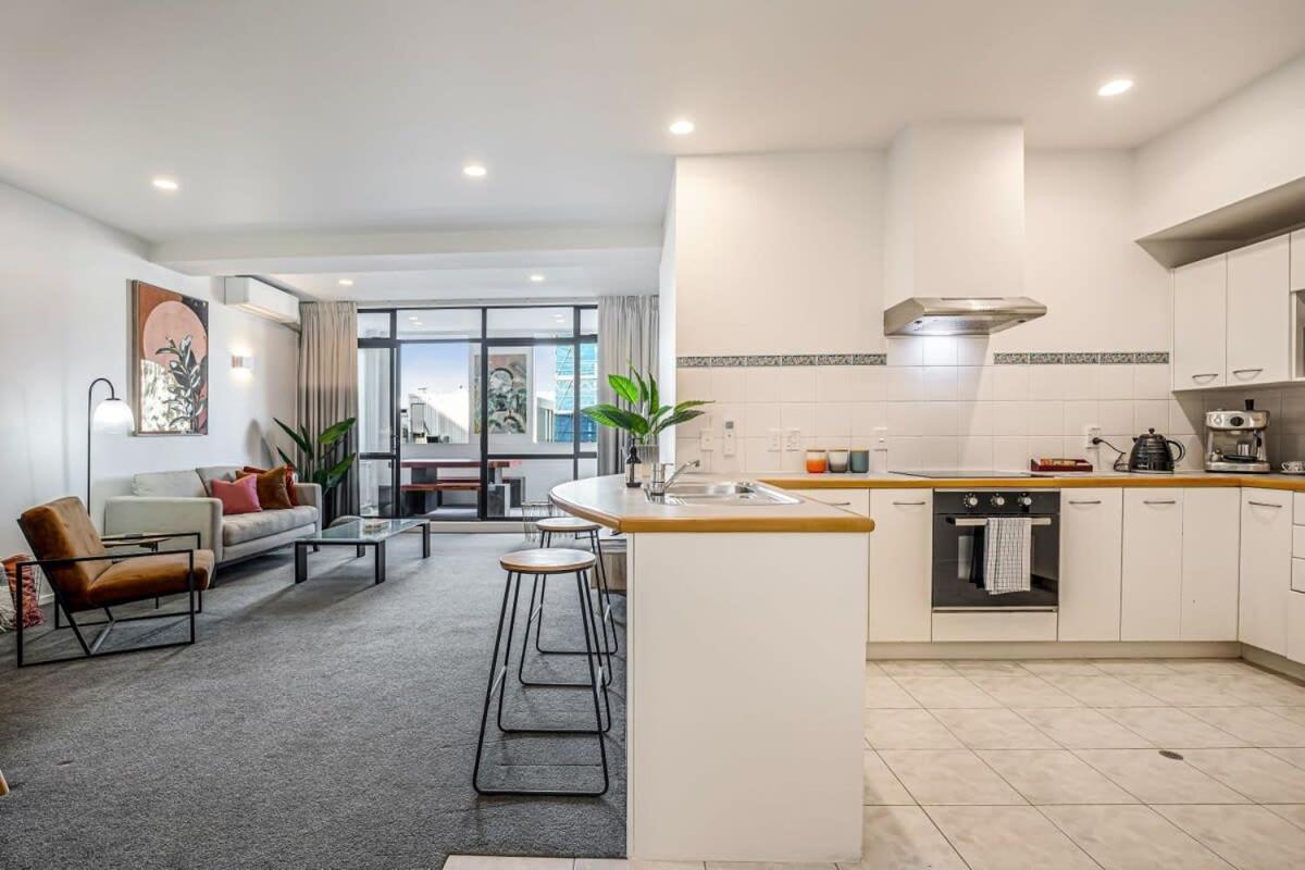 Spacious Character Apartment Оукланд Екстериор снимка